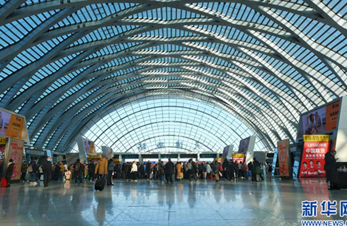 Ferrovias da China movimentam mais de 300 milhões de viagens durante Festa da Primavera